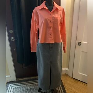 Universal Thread Cropped Shirt (New)